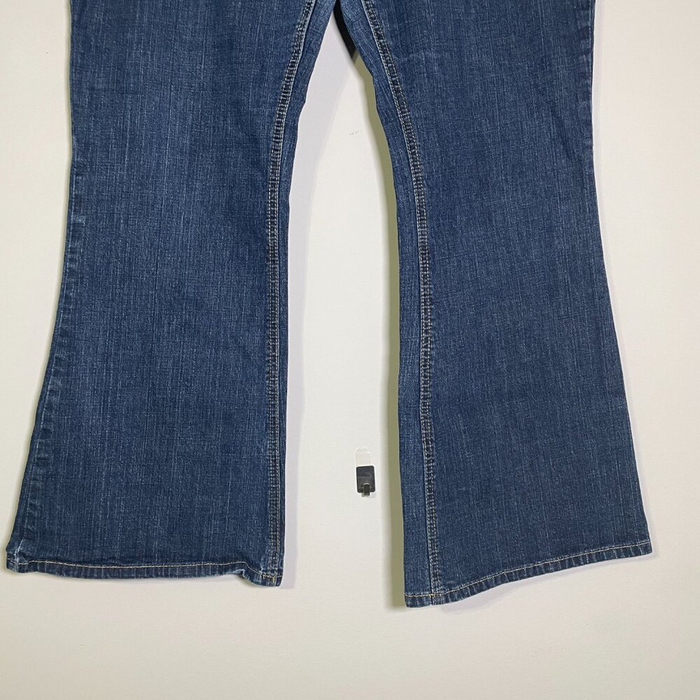 Junior Girls Arizona 'Favorite Flare' Size 17 Short Jeans - Picture 5 of 12